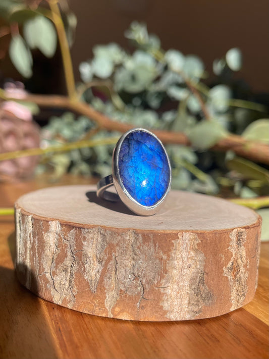 Blue Labradorite Ring (Oval Shape)